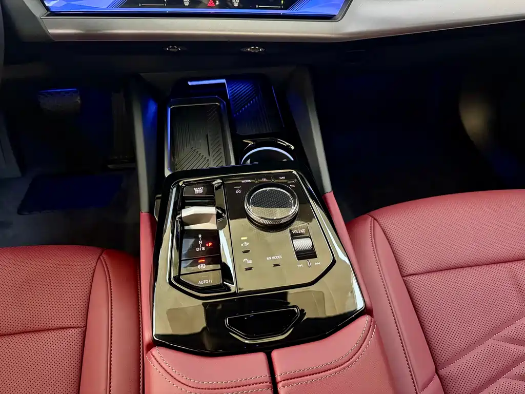 BMW 5 Series — фото 11