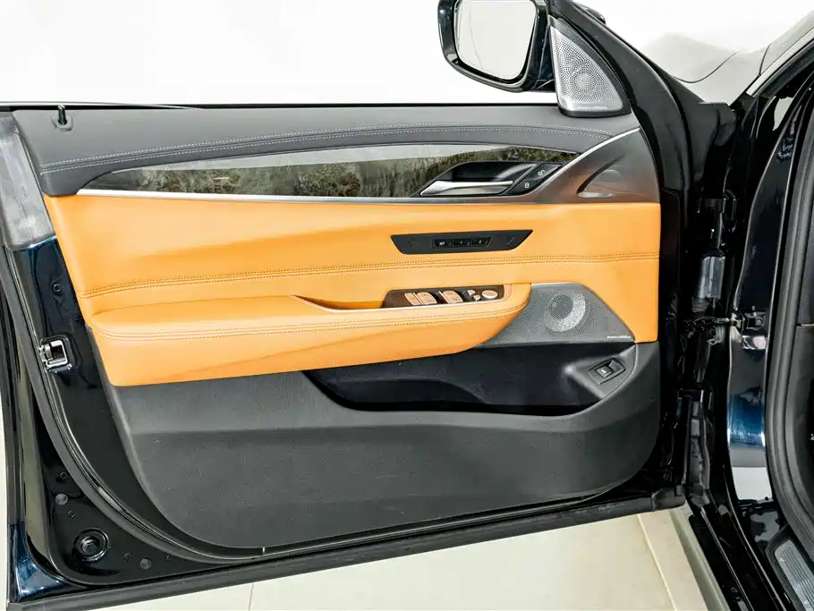 BMW 6 Series GT — фото 18
