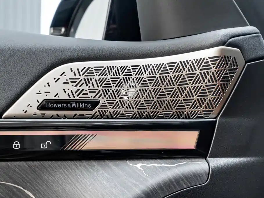 BMW 5 Series — фото 24