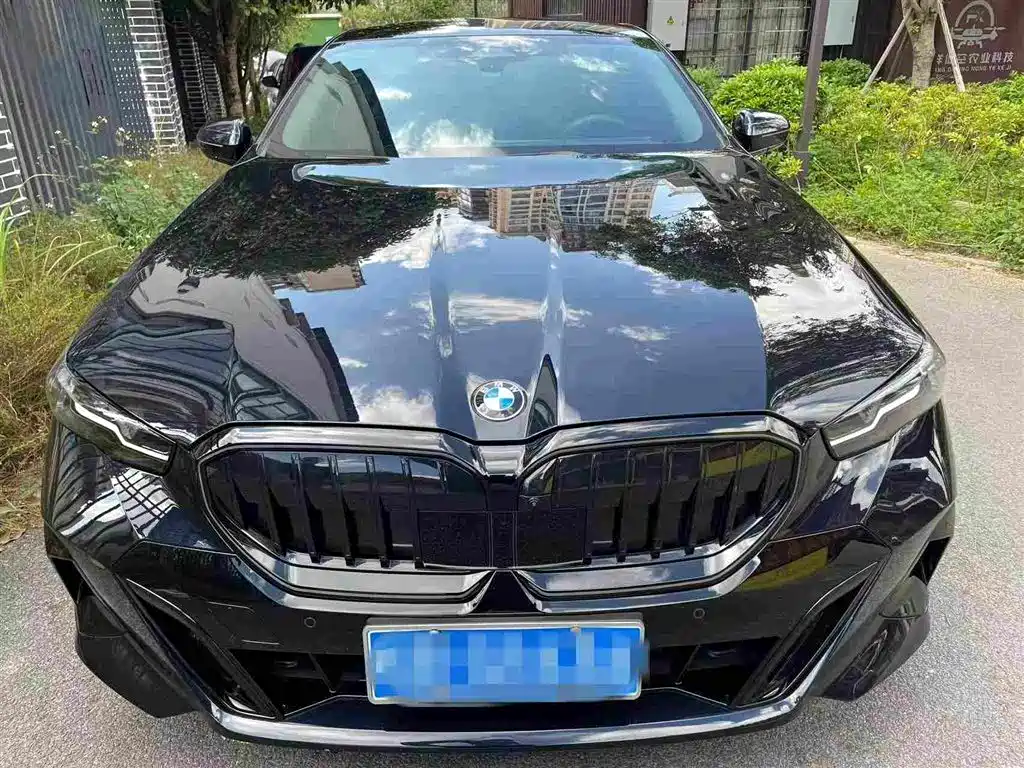 BMW 5 Series — фото 2