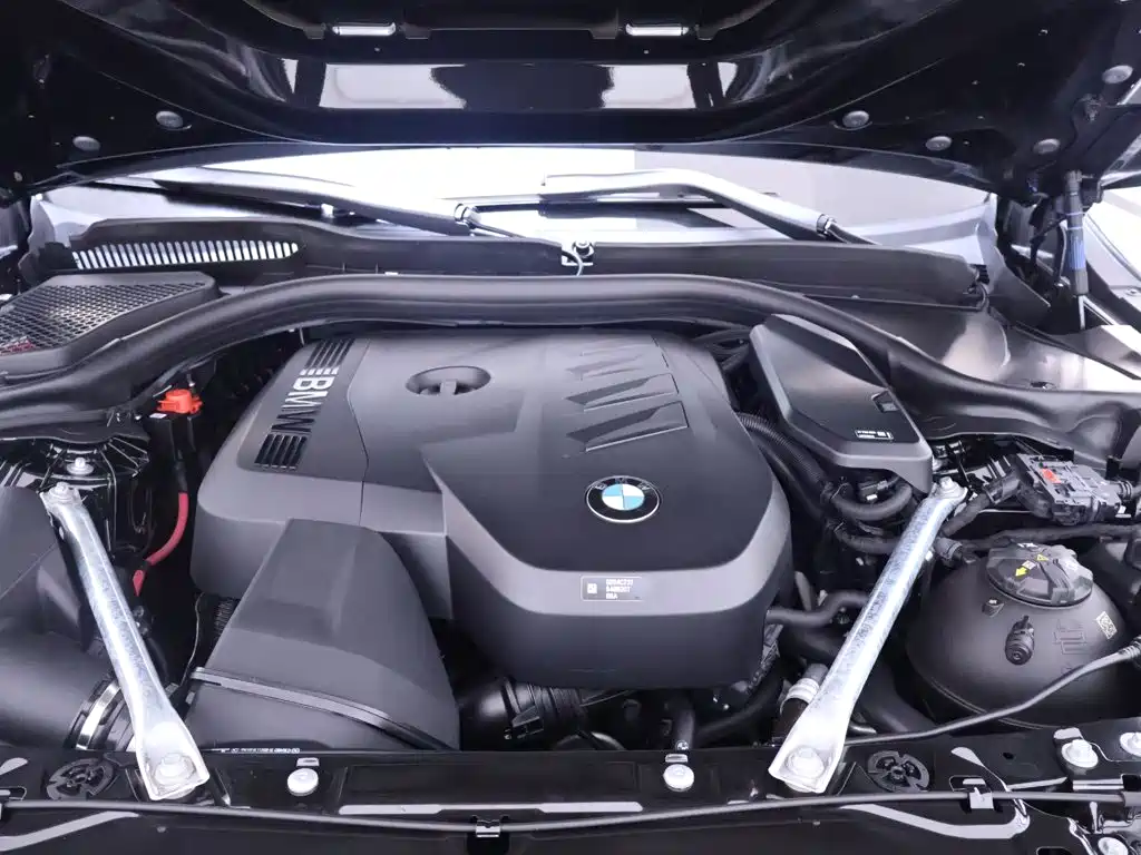 BMW 5 Series — фото 25