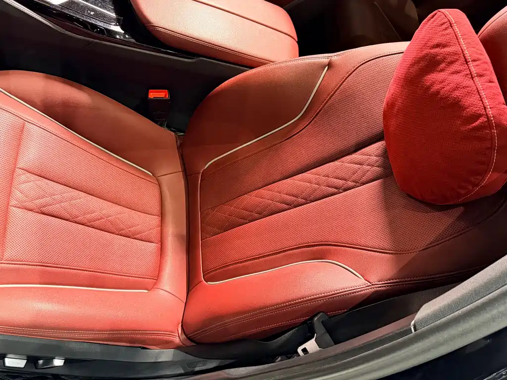 BMW 5 Series — фото 13