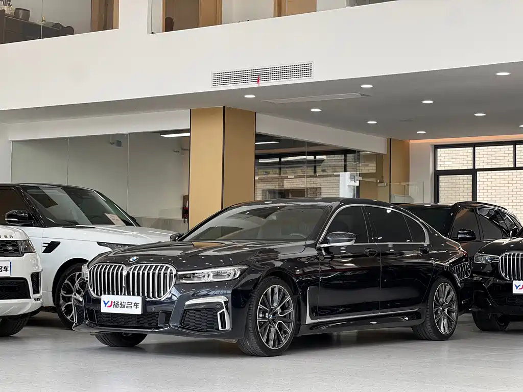 BMW 7 Series — фото 1