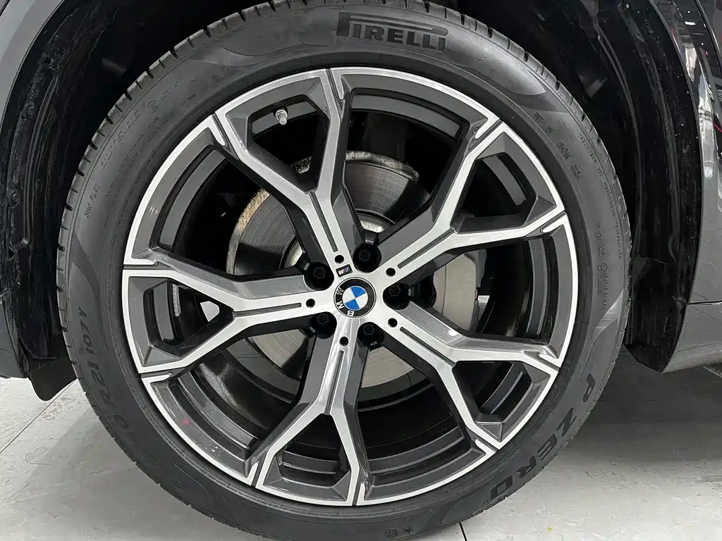 BMW X5 — фото 6