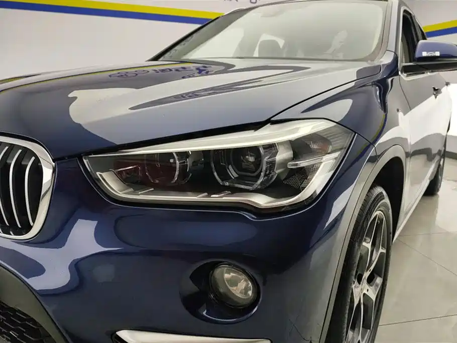 BMW X1 — фото 5