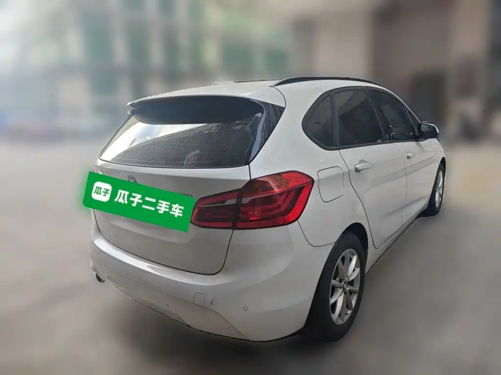 BMW 2 Series Active Tourer — фото 4