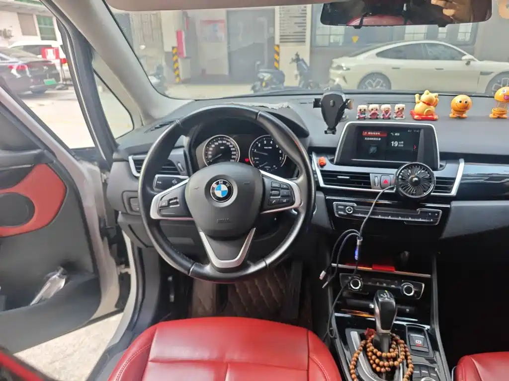 BMW 2 Series Active Tourer — фото 6