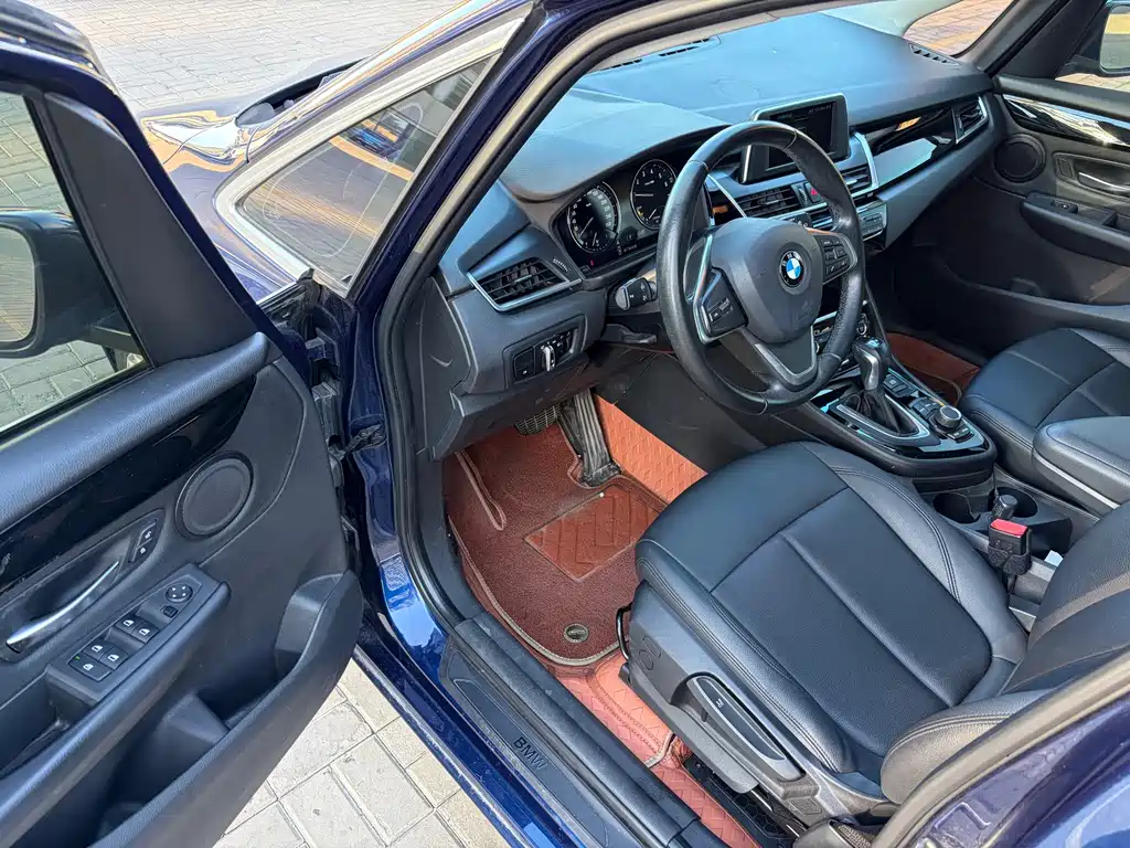BMW 2 Series Active Tourer — фото 3