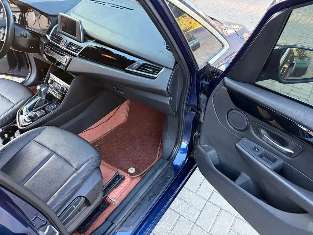 BMW 2 Series Active Tourer — фото 4