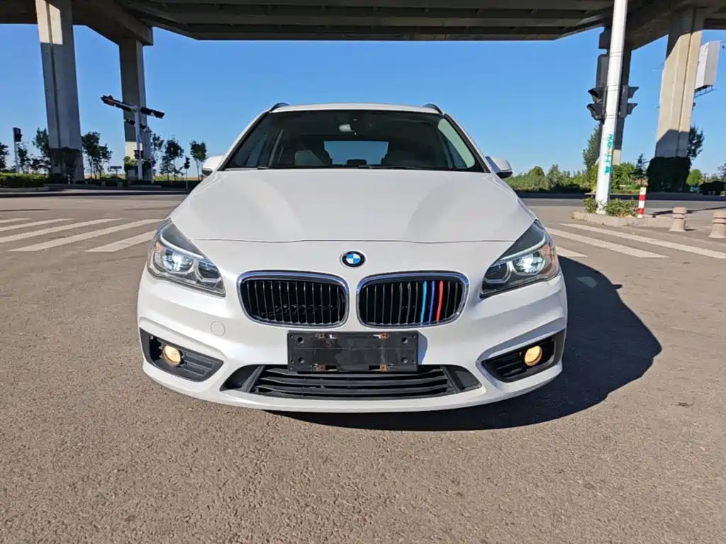 BMW 2 Series Active Tourer — фото 2