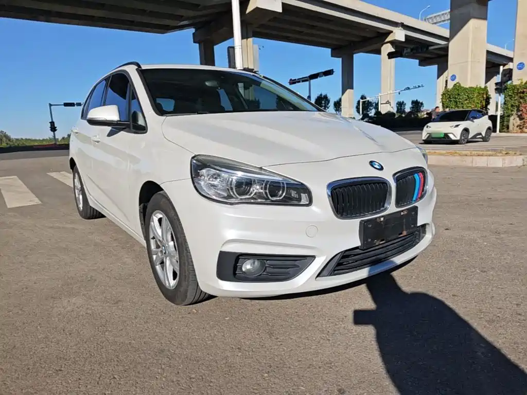 BMW 2 Series Active Tourer — фото 3