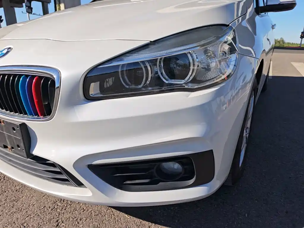 BMW 2 Series Active Tourer — фото 23