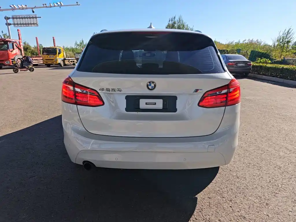 BMW 2 Series Active Tourer — фото 5
