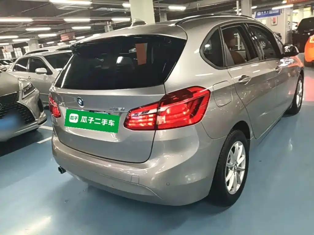 BMW 2 Series Active Tourer — фото 6