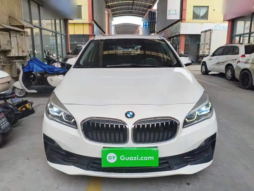 BMW 2 Series Active Tourer — фото 2