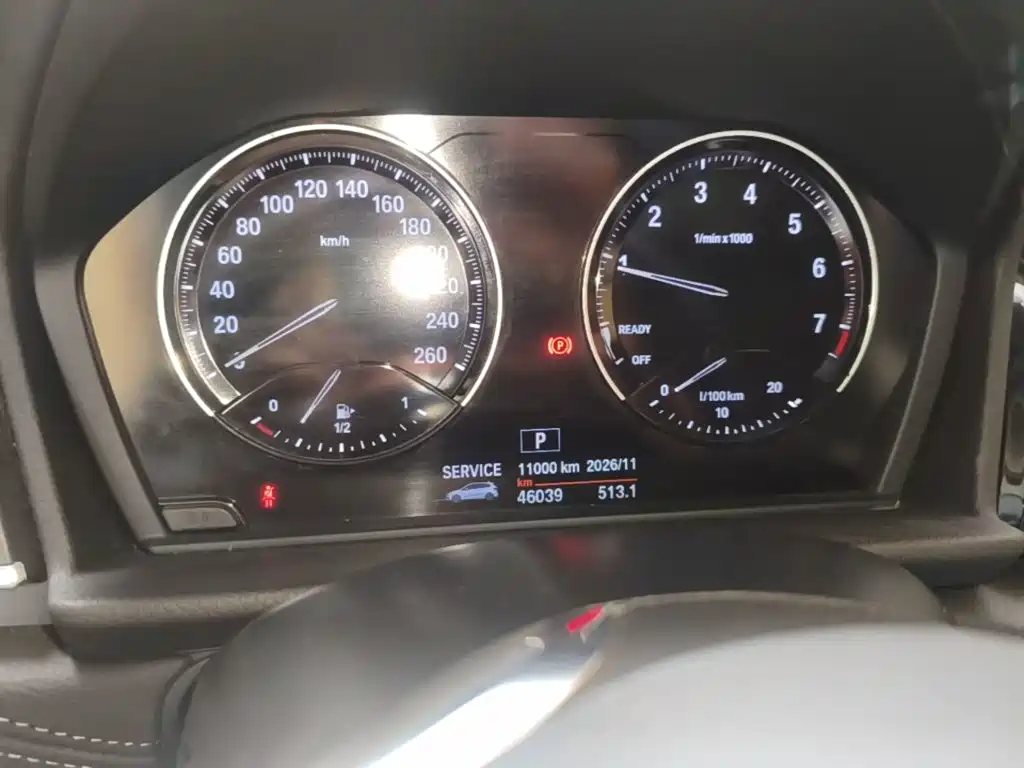 BMW 2 Series Active Tourer — фото 11
