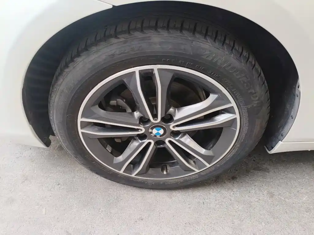 BMW 2 Series Active Tourer — фото 22