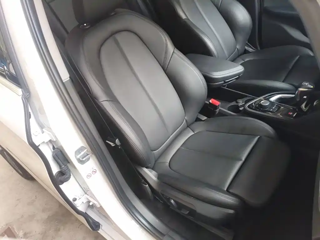 BMW 2 Series Active Tourer — фото 24