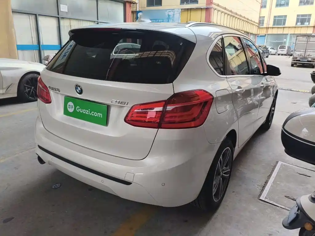 BMW 2 Series Active Tourer — фото 6