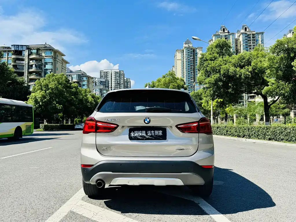 BMW X1 — фото 13