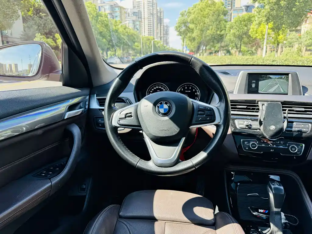 BMW X1 — фото 10