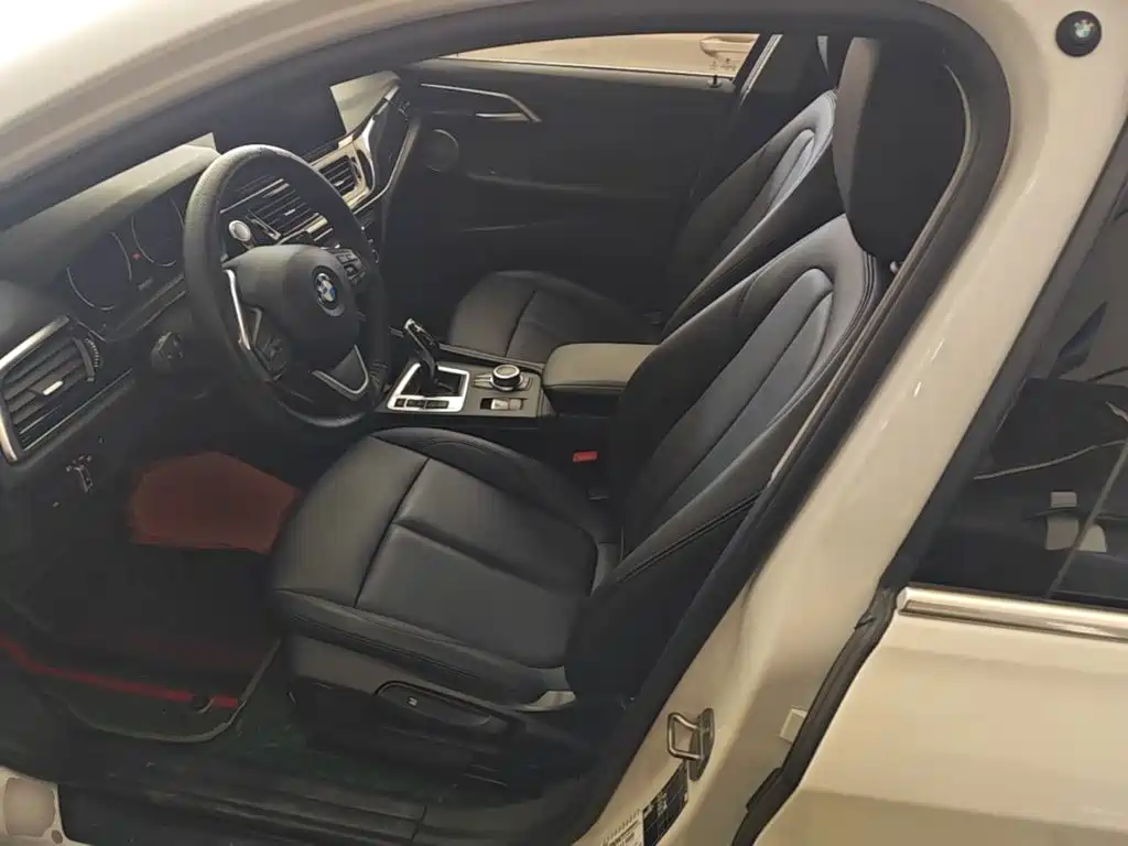 BMW 1 Series — фото 14