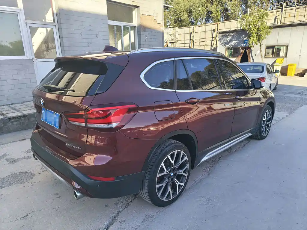 BMW X1 — фото 7