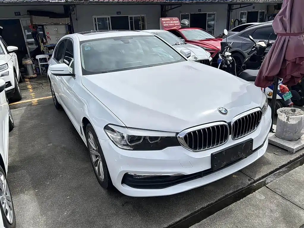 BMW 5 Series — фото 2