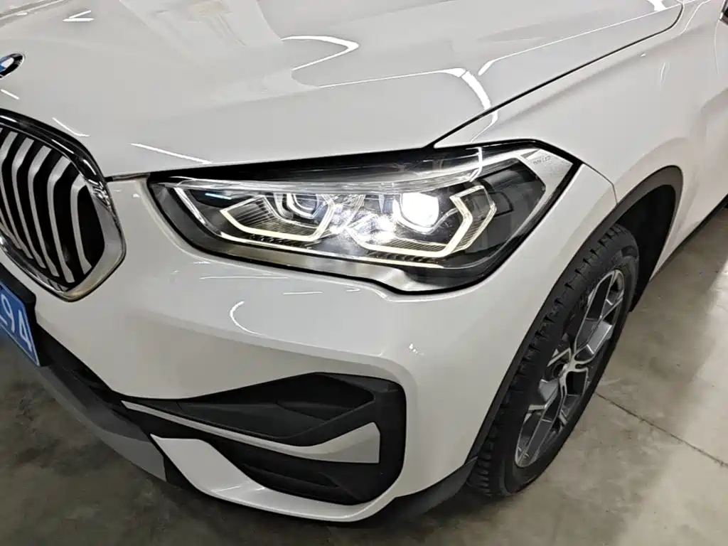 BMW X1 — фото 23