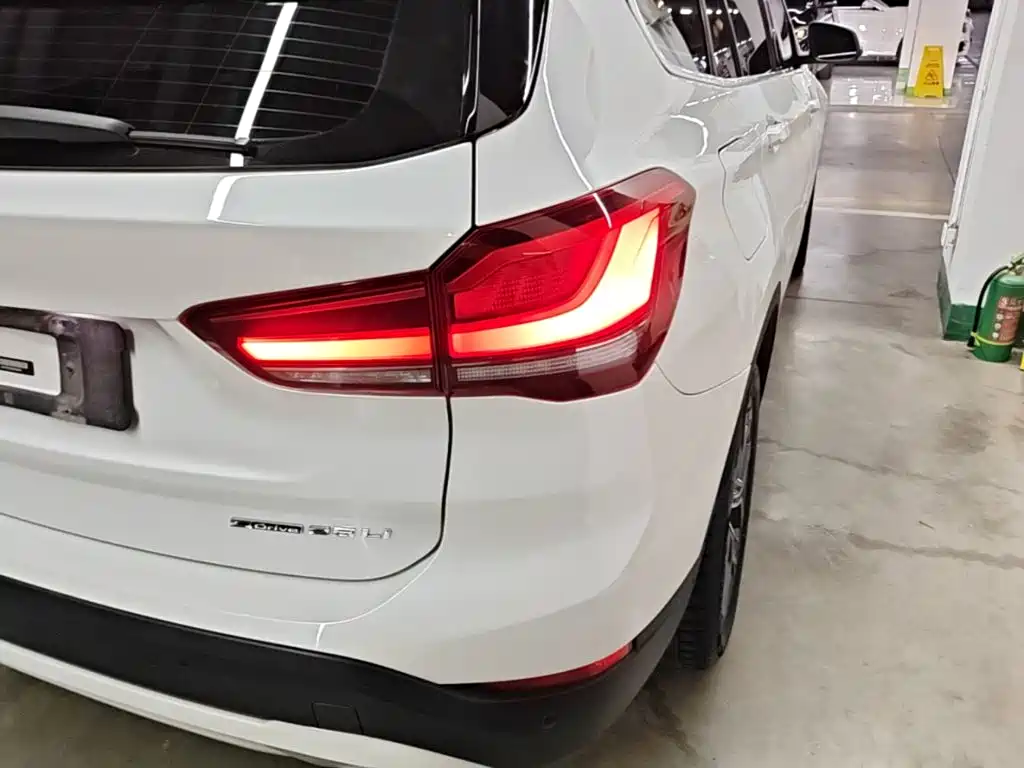 BMW X1 — фото 7
