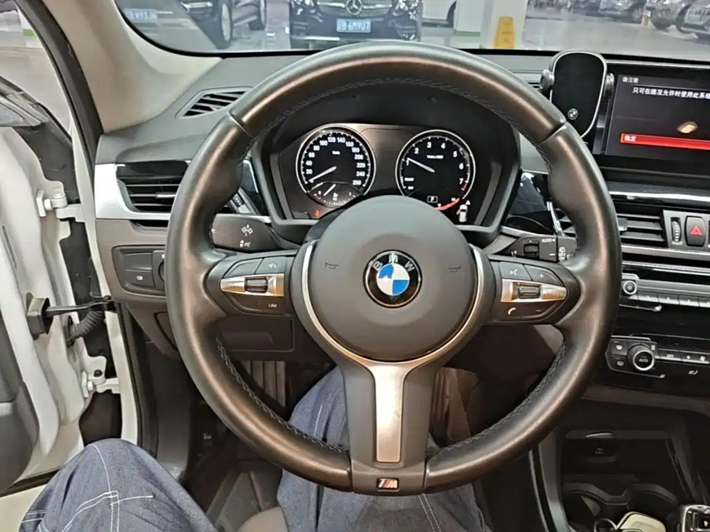 BMW X1 — фото 10