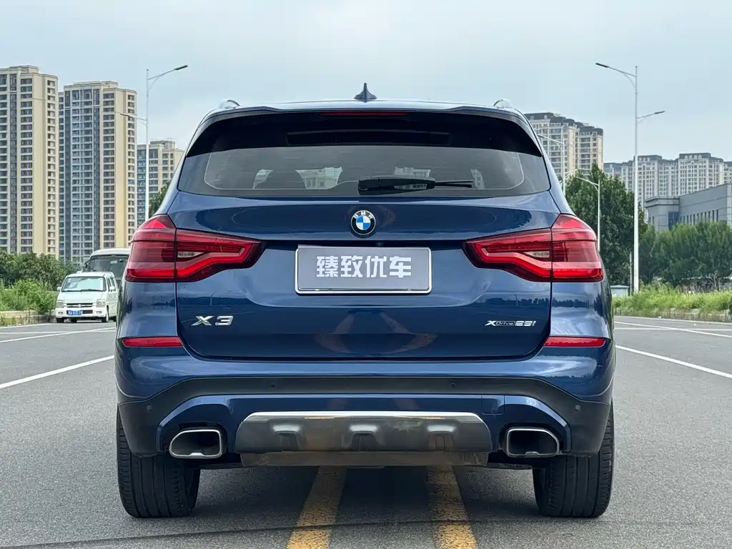 BMW X3 — фото 9