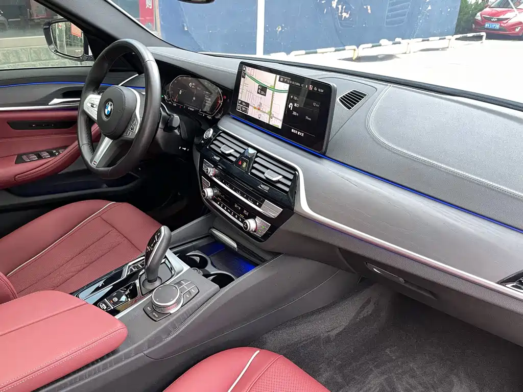 BMW 5 Series — фото 15