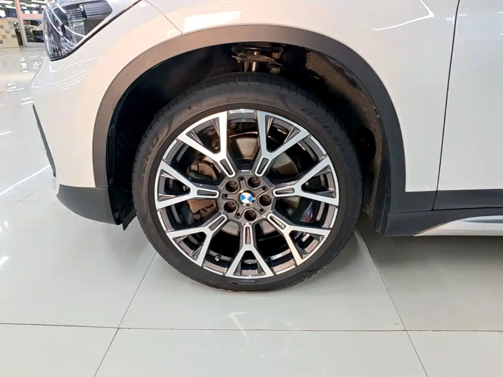BMW X1 — фото 22