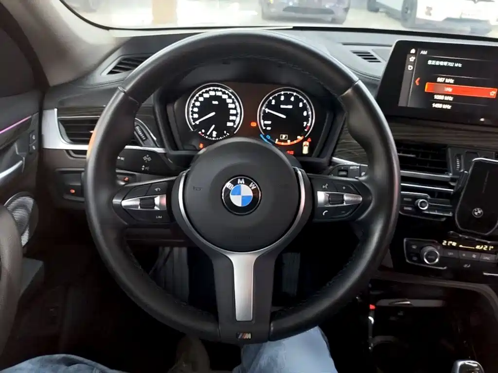 BMW X1 — фото 10