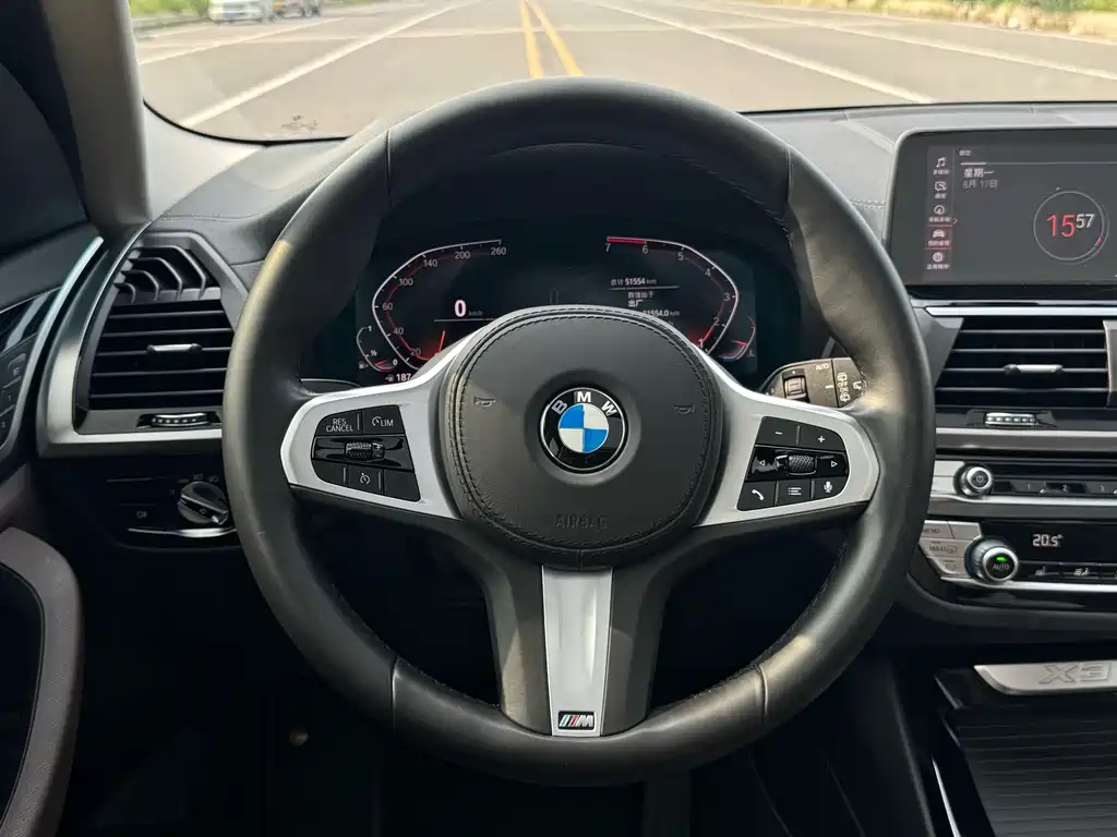 BMW X3 — фото 24