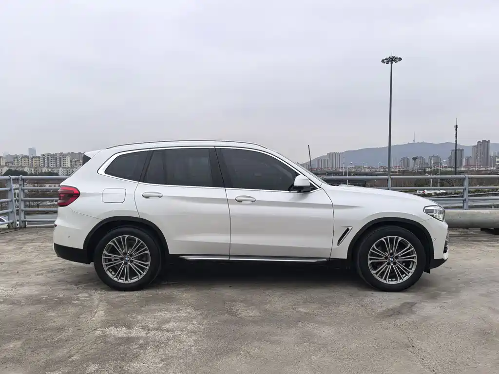 BMW X3 — фото 4