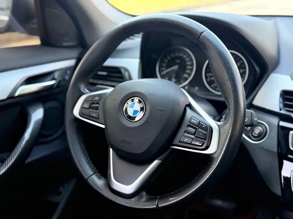 BMW X1 — фото 17