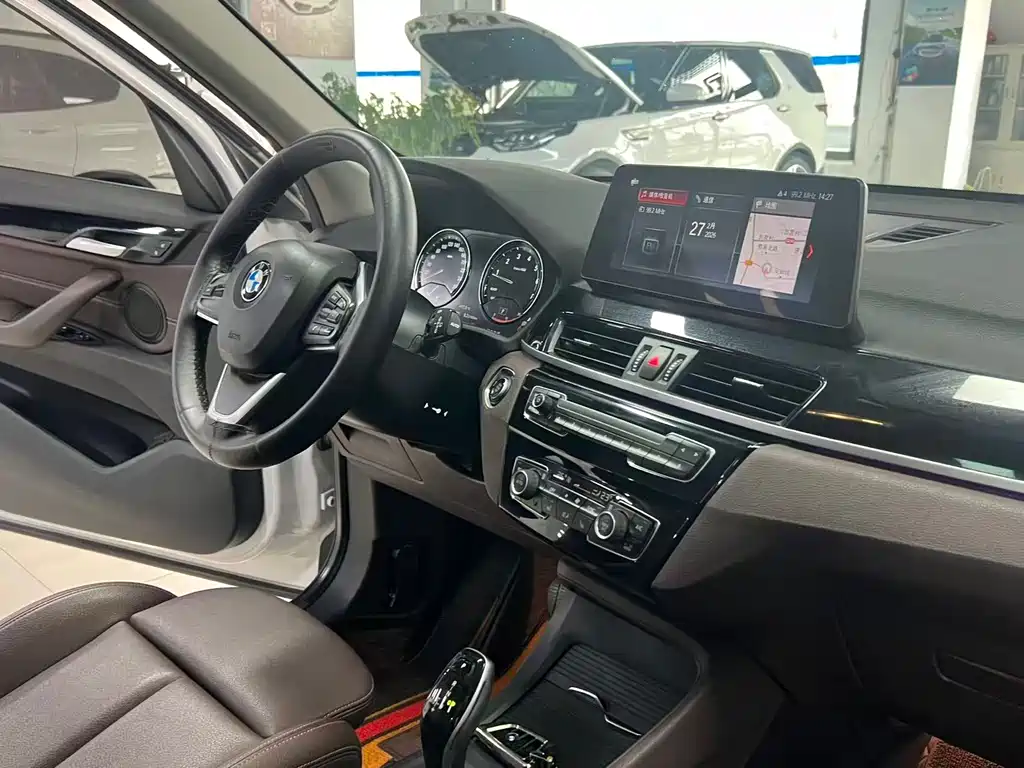 BMW X1 — фото 17