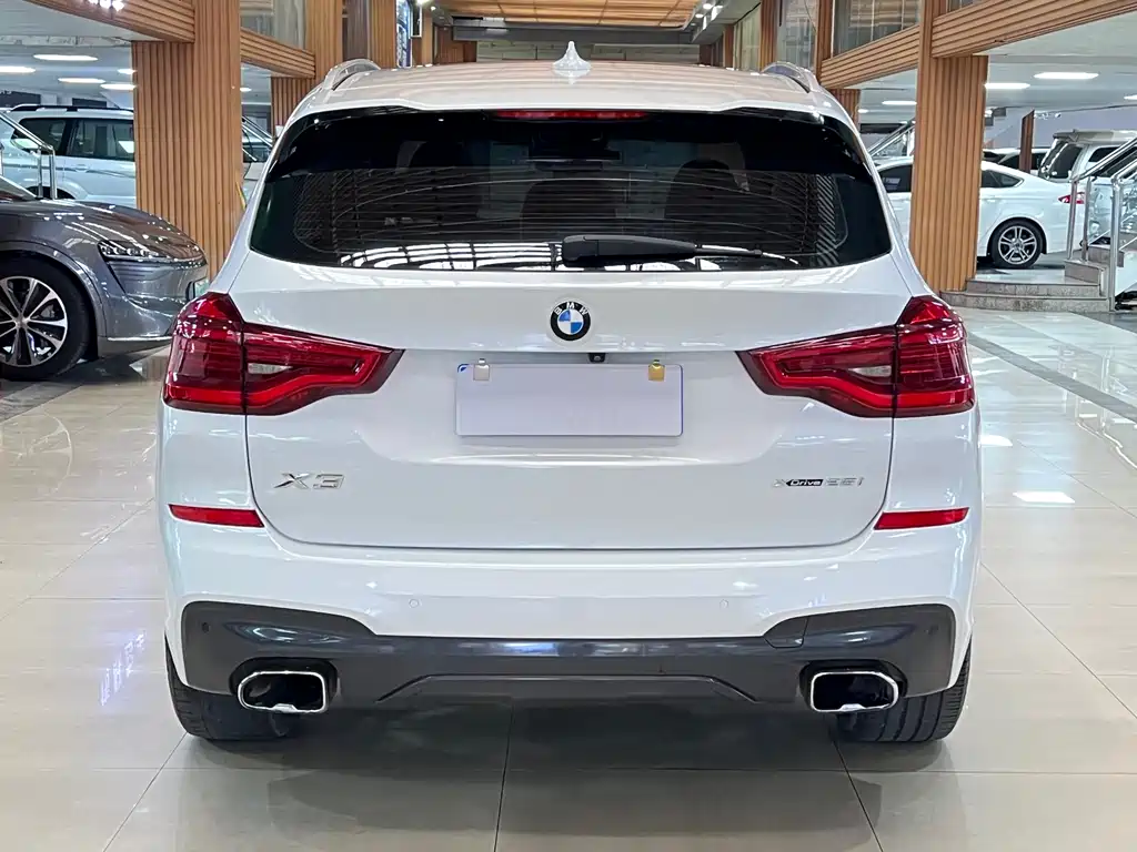 BMW X3 — фото 22