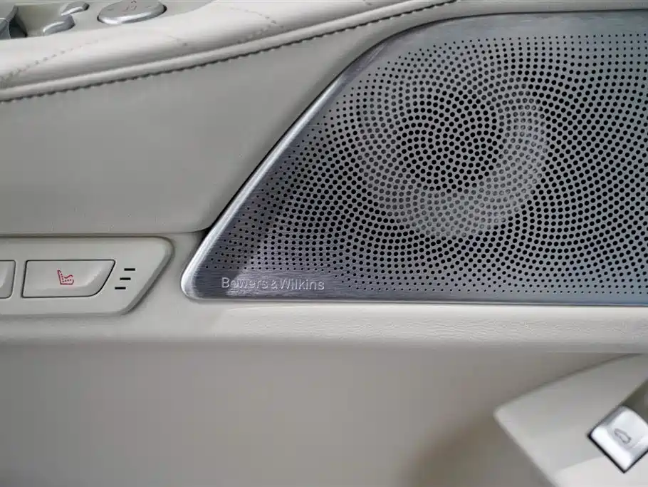 BMW 7 Series — фото 11