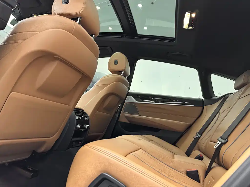 BMW 6 Series GT — фото 13