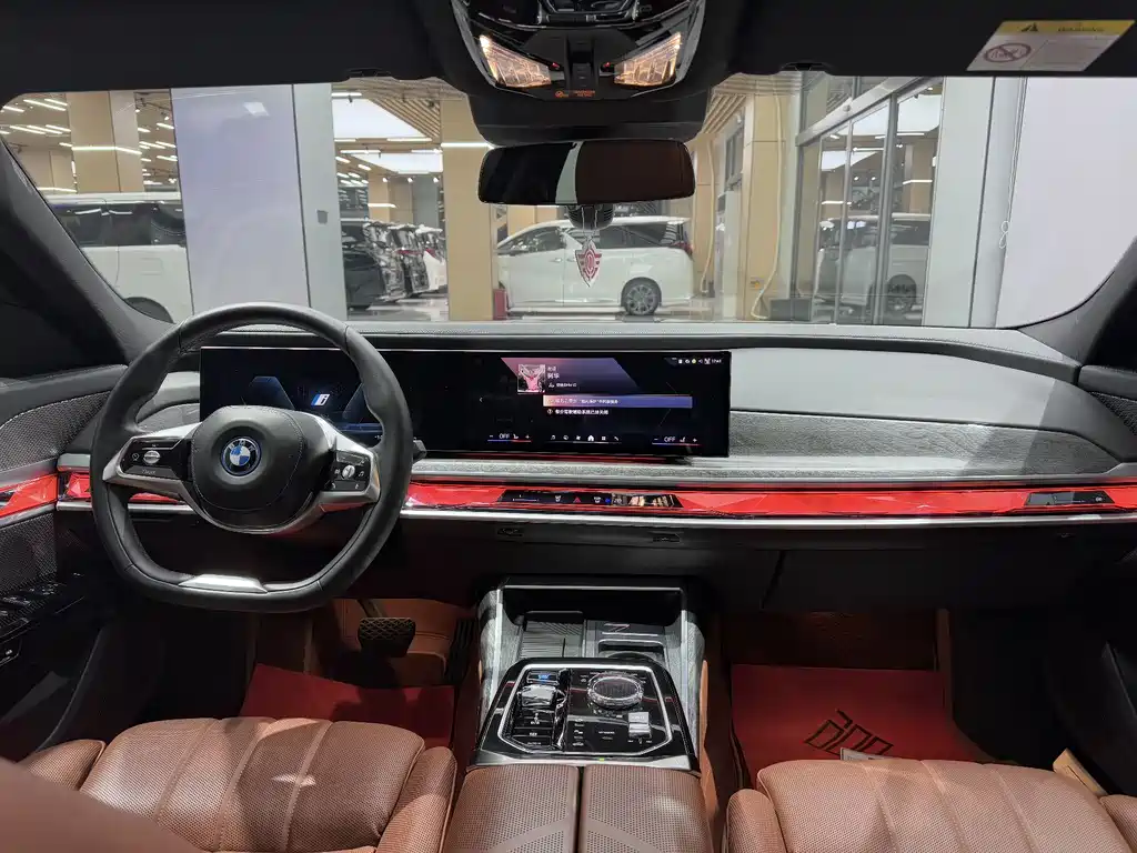 BMW i7 — фото 14