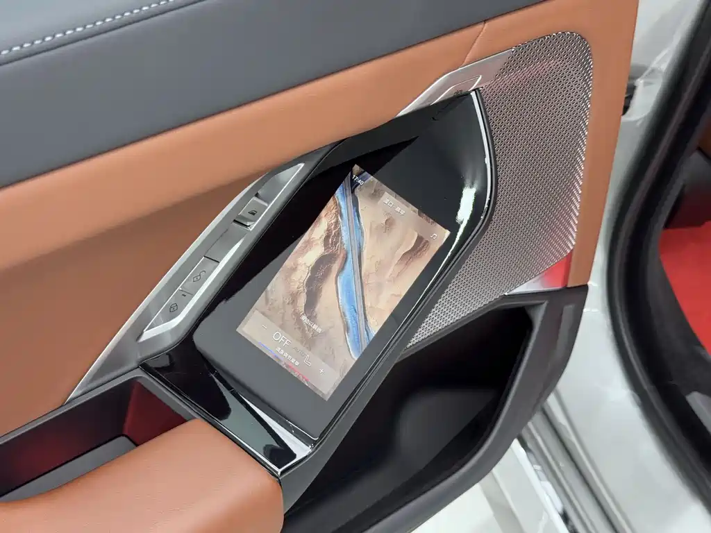 BMW i7 — фото 17