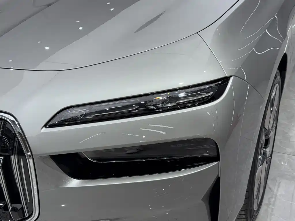 BMW i7 — фото 4