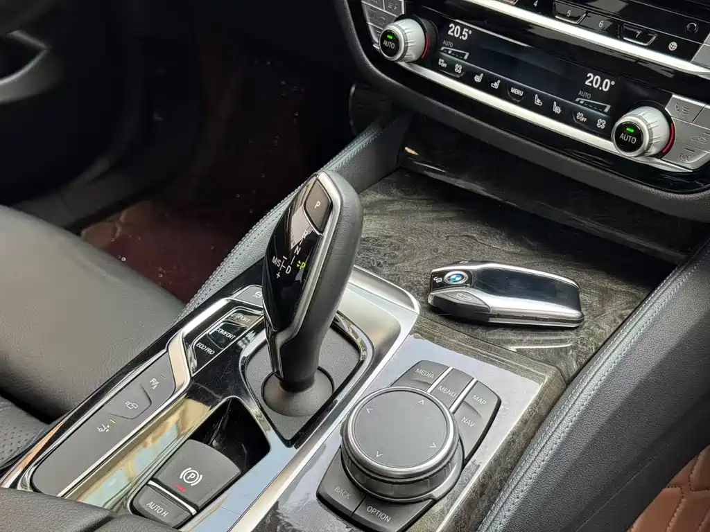 BMW 6 Series GT — фото 10