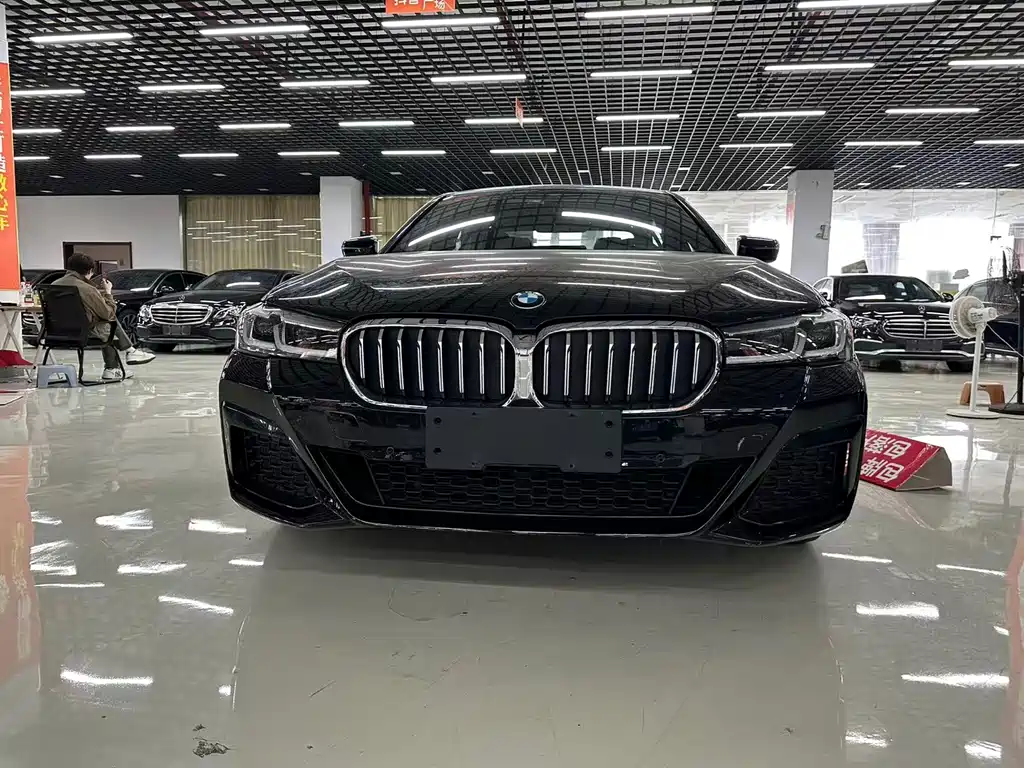 BMW 5 Series — фото 2