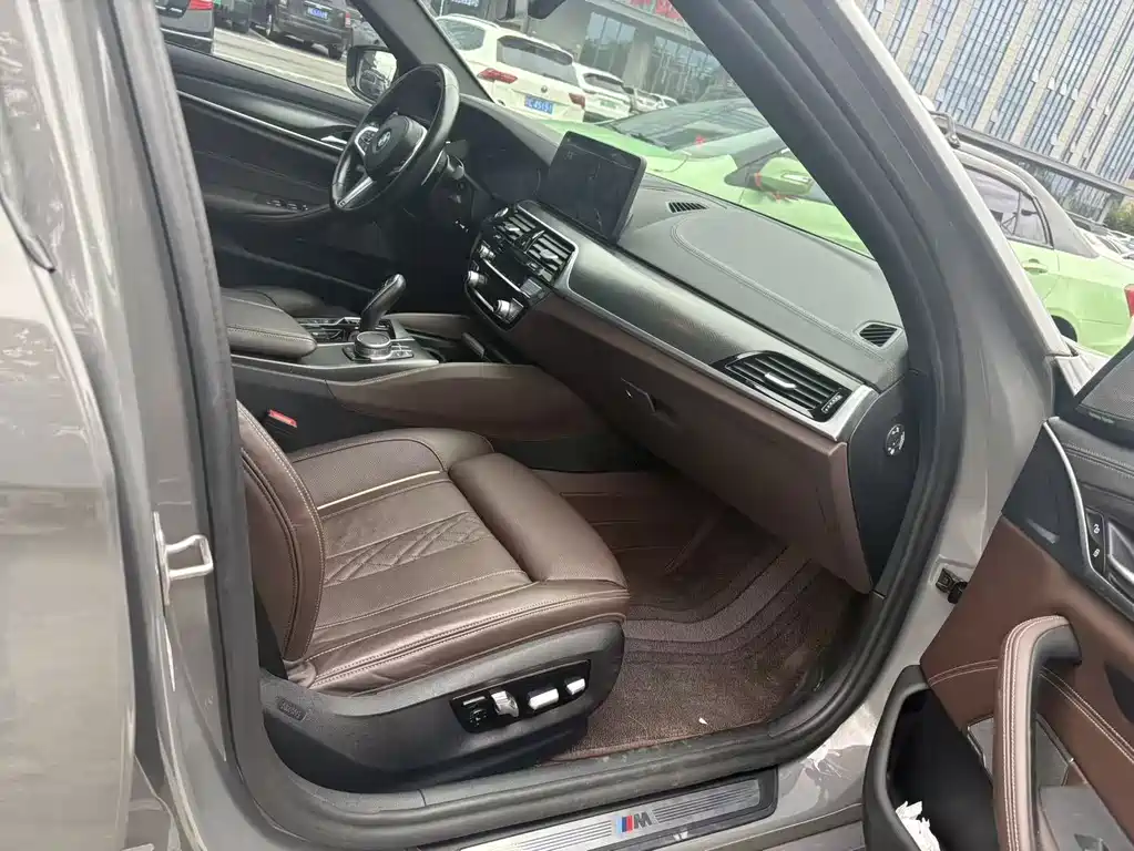 BMW 5 Series (Import) — фото 11