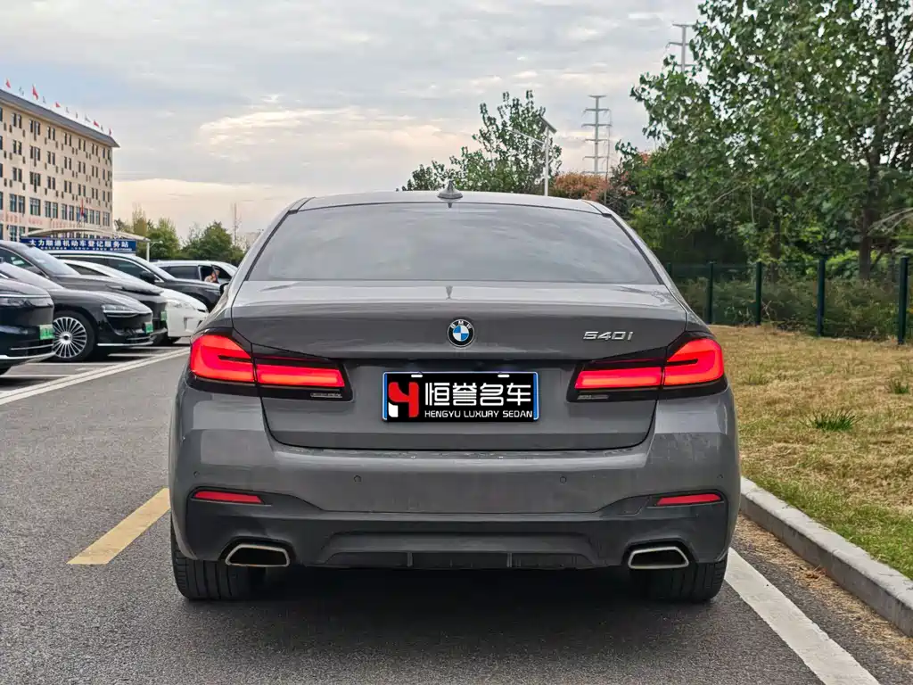 BMW 5 Series (Import) — фото 13