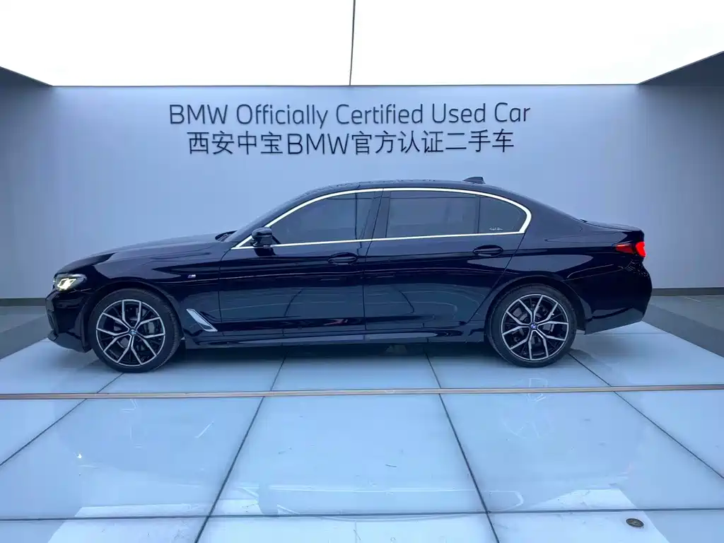 BMW 5 Series — фото 3